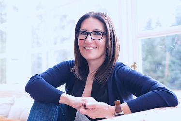 Bobbi Brown Interviewed At Home On Her Beauty Routine | Into The Gloss